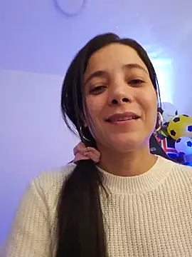 miaeyex online show from June 10, 2026, 12:06 pm