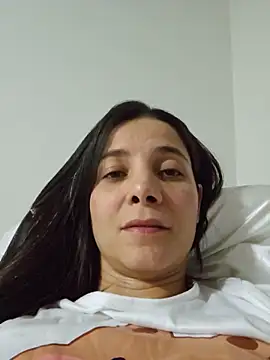miaeyex online show from June 22, 2026, 12:27 am