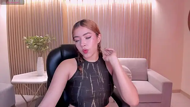 Snapshot of ArianaNova chatting on July 15, 2026, 2:18 am ArianaNova online show from July 15, 2026, 2:18 am