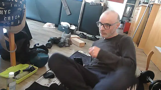 Thomate24 online show from March 20, 2026, 1:23 pm