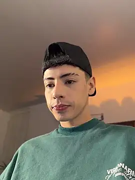 Snapshot of SebastianReed_ chatting on April 4, 2026, 4:41 am SebastianReed online show from April 4, 2026, 4:41 am