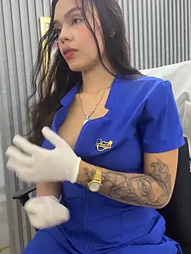 daniela-sexy online show from May 17, 2026, 1:22 pm