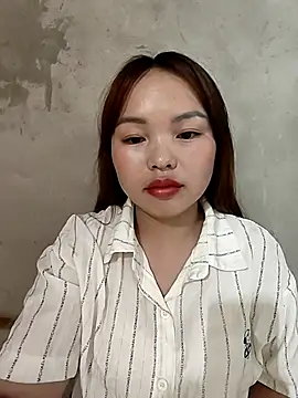 Mina xYx online show from April 19, 2026, 2:01 am