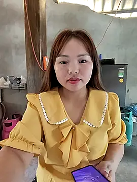 Mina xYx online show from April 6, 2026, 5:52 am