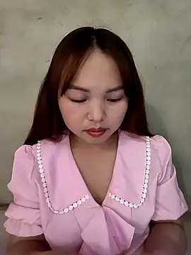 Mina xYx online show from April 22, 2026, 3:52 pm