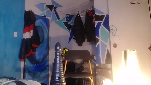 punkyslut69 online show from April 15, 2026, 9:48 am