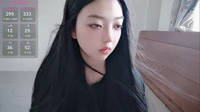 oblakitty  online show from July 13, 2026, 12:43 am