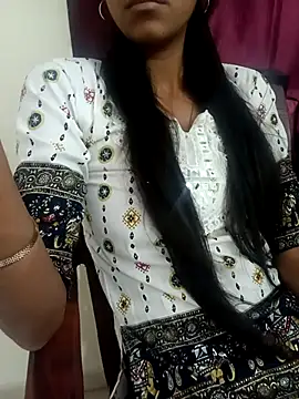 Snapshot of aushi_rajput chatting on April 18, 2026, 3:14 pm aushi rajput online show from April 18, 2026, 3:14 pm