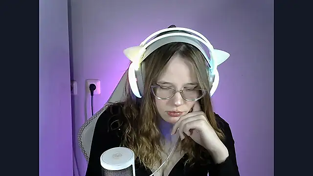 Snapshot of AmandaBargon chatting on March 16, 2026, 7:12 am AmandaBargon online show from March 16, 2026, 7:12 am