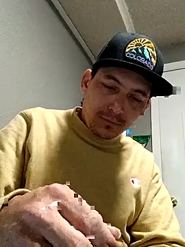 juanchitcto37 online show from March 18, 2026, 11:16 pm