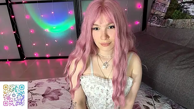 NerissaDeloria online show from May 6, 2026, 1:26 pm