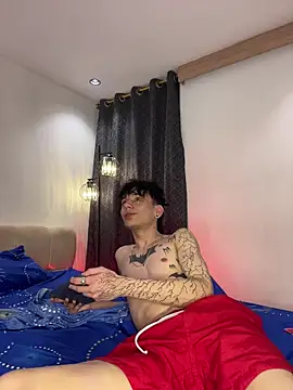 BatKingandBatQueen online show from March 25, 2026, 6:57 am