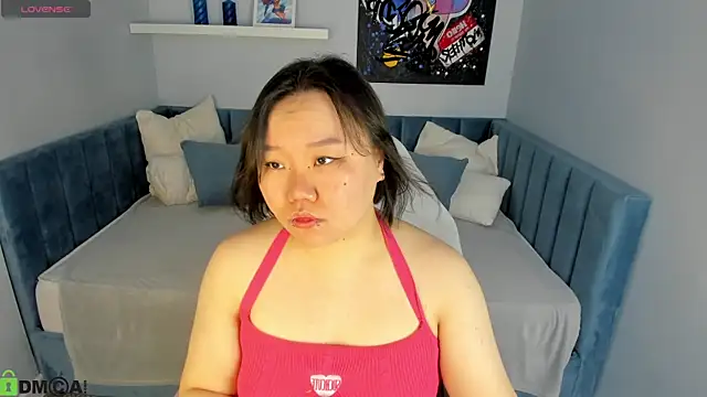 Tokyodreamss online show from May 3, 2026, 9:03 am