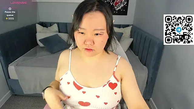 Tokyodreamss online show from May 8, 2026, 9:35 am