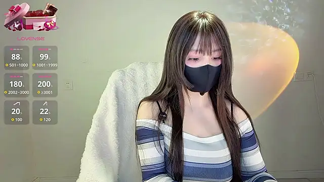 Snapshot of yueyue-7777 chatting on April 12, 2026, 12:19 pm yueyue-7777 online show from April 12, 2026, 12:19 pm