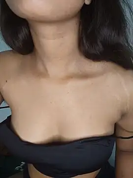 Candyy crushh online show from June 2, 2026, 2:28 pm