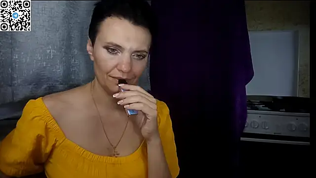 HotMamaQueen234 online show from June 29, 2026, 12:39 am