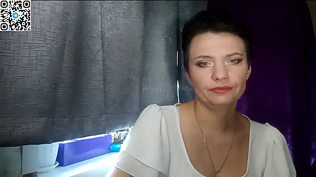 HotMamaQueen234 online show from June 2, 2026, 10:48 am