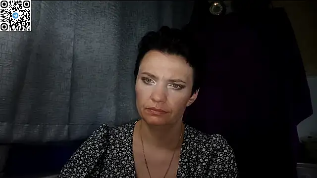 HotMamaQueen234 online show from June 7, 2026, 9:09 pm