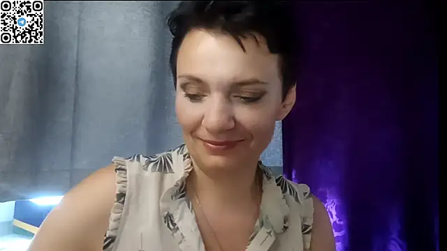 HotMamaQueen234 online show from July 19, 2026, 11:29 am