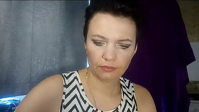 HotMamaQueen234 online show from July 31, 2026, 7:52 am