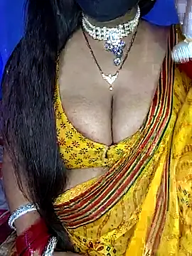 Snapshot of Miss_roohi chatting on July 18, 2026, 11:46 pm Miss roohi online show from July 18, 2026, 11:46 pm