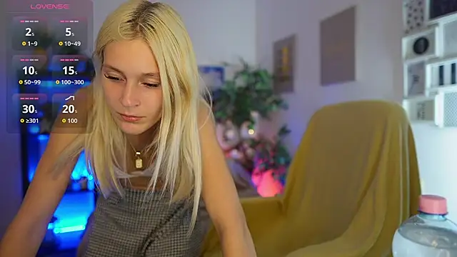 Luna Grace18 online show from June 17, 2026, 1:10 pm