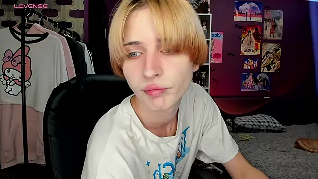 Snapshot of sweet_peach___ chatting on July 25, 2026, 3:07 pm sweet peach online show from July 25, 2026, 3:07 pm