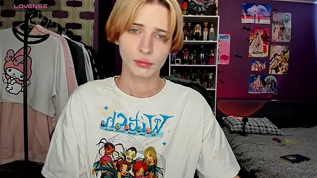Snapshot of sweet_peach___ chatting on July 23, 2026, 3:41 pm sweet peach online show from July 23, 2026, 3:41 pm