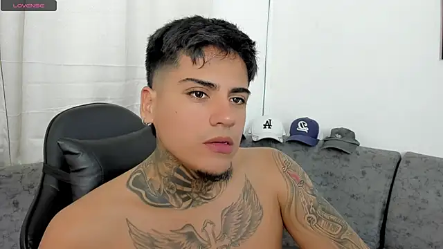 sweetlatinoboy online show from June 28, 2026, 10:05 pm