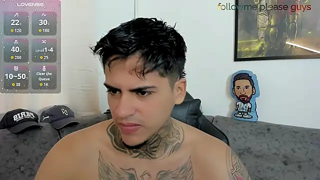 sweetlatinoboy online show from June 22, 2026, 12:13 pm