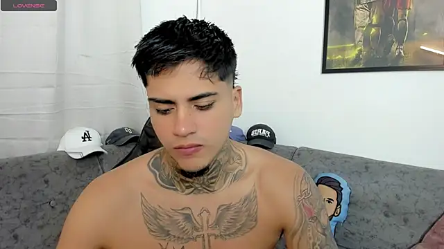 sweetlatinoboy online show from July 11, 2026, 9:31 am