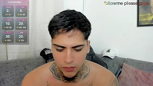 sweetlatinoboy online show from July 18, 2026, 9:45 pm