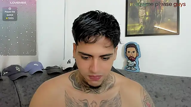 sweetlatinoboy online show from June 21, 2026, 12:44 pm