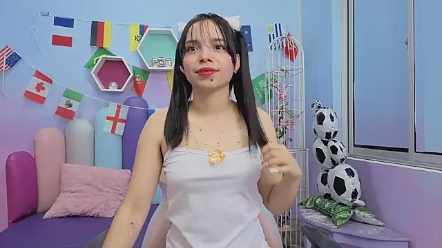 Snapshot of Isaa_Skinny chatting on June 23, 2026, 3:48 am Isaa Skinny online show from June 23, 2026, 3:48 am