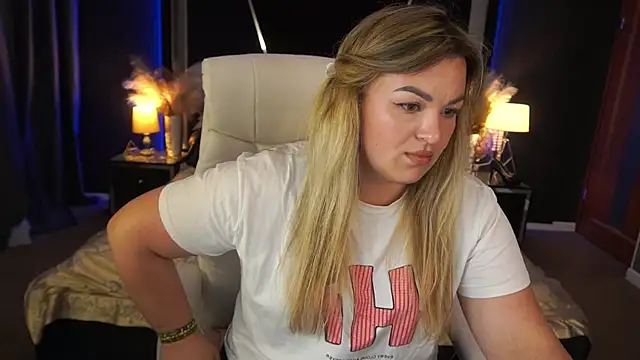 AlissyaGrayy online show from July 31, 2026, 7:00 pm