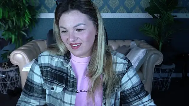 AlissyaGrayy online show from April 21, 2026, 5:47 am