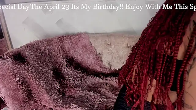 VioletWinters online show from April 22, 2026, 3:46 am
