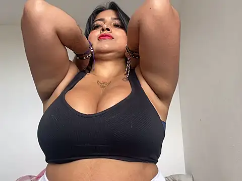 Sarah-917 online show from July 25, 2026, 5:41 pm