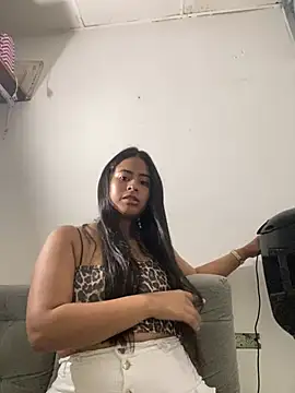 Snapshot of lucirganaxxx chatting on March 23, 2026, 2:11 am lucirganaxxx online show from March 23, 2026, 2:11 am