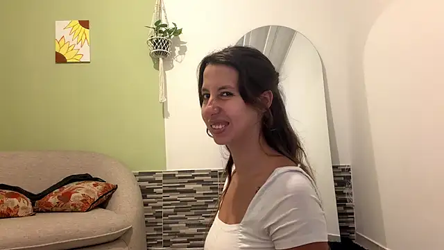 Julieta Jol online show from May 12, 2026, 1:39 pm