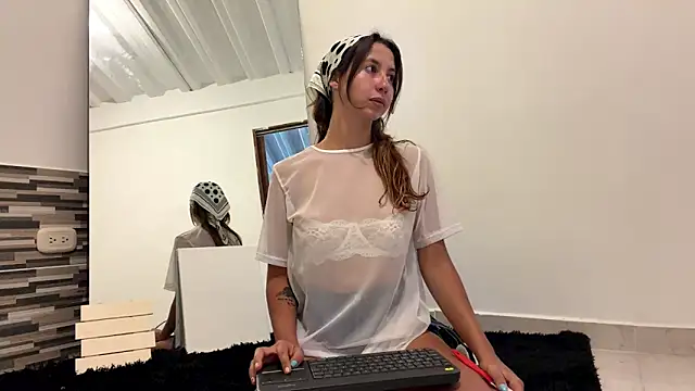 Julieta Jol online show from April 22, 2026, 2:13 pm