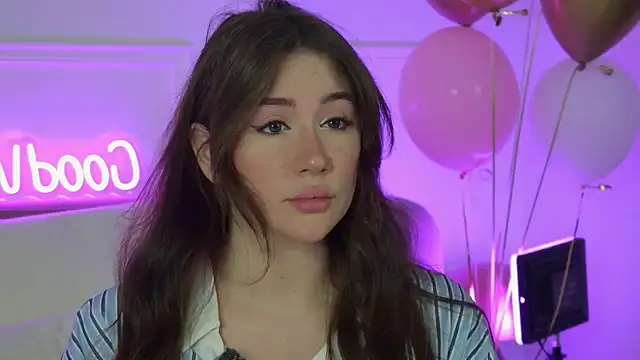 Snapshot of MeganStrane chatting on June 4, 2026, 6:40 am MeganStrane online show from June 4, 2026, 6:40 am