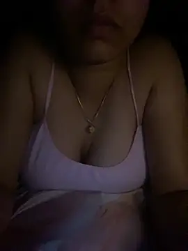 princessshallu online show from March 17, 2026, 9:29 pm