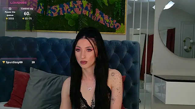 Snapshot of EllieJules chatting on April 23, 2026, 4:08 am EllieJules online show from April 23, 2026, 4:08 am
