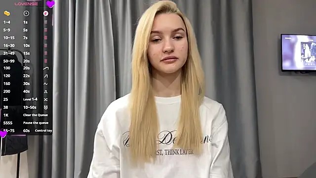 Snapshot of MelissaEvenns chatting on May 22, 2026, 1:20 pm MelissaEvenns online show from May 22, 2026, 1:20 pm