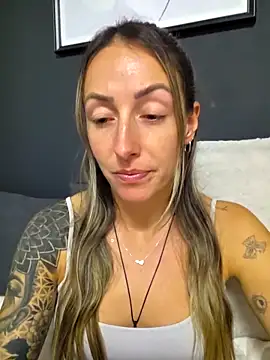 NicoleKaiser online show from May 6, 2026, 6:34 pm