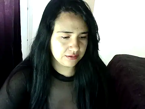 mia beautiful1 online show from March 18, 2026, 8:43 pm