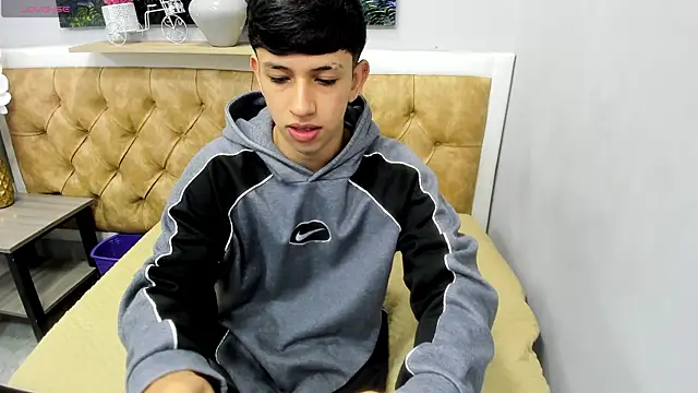 AdrianFranko online show from July 23, 2026, 12:35 pm