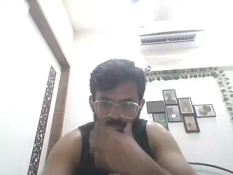 Snapshot of aryaka1303 chatting on April 27, 2026, 3:10 pm aryaka1303 online show from April 27, 2026, 3:10 pm